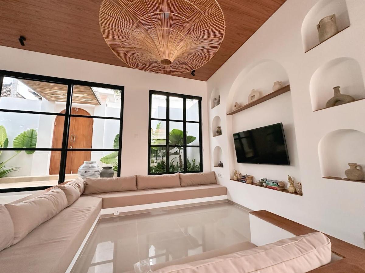 Amerta Villa Seminyak Exterior photo