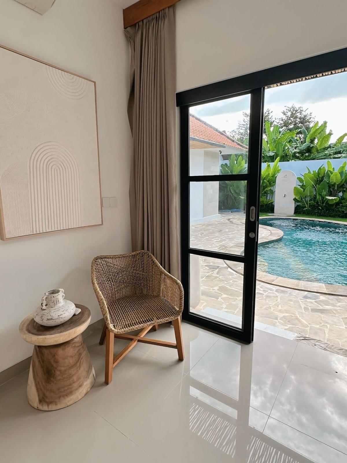 Amerta Villa Seminyak Exterior photo